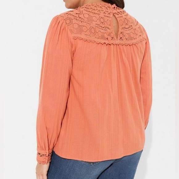 NWT TORRID Women's Plus Size Cotton Lace Trim Yoke Blouson Sleeve Top Size 3X - Picture 4 of 8